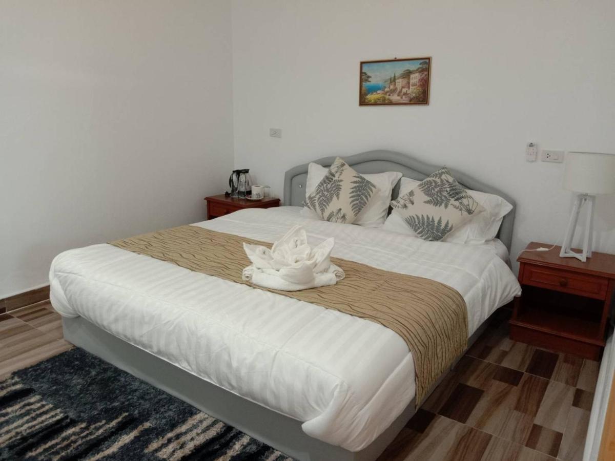 Chaiyai River Front Hotel Сичон Экстерьер фото