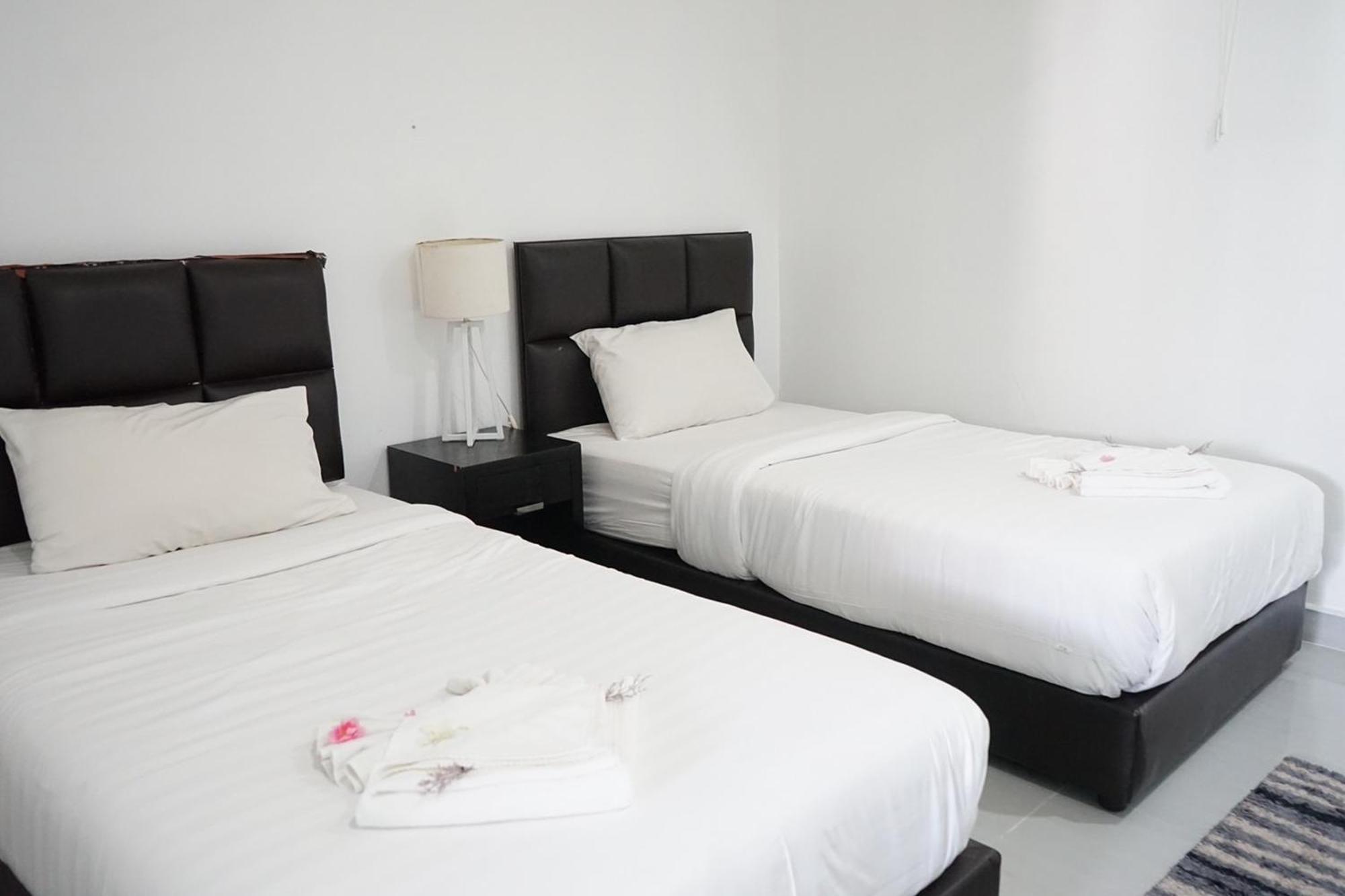 Chaiyai River Front Hotel Сичон Экстерьер фото