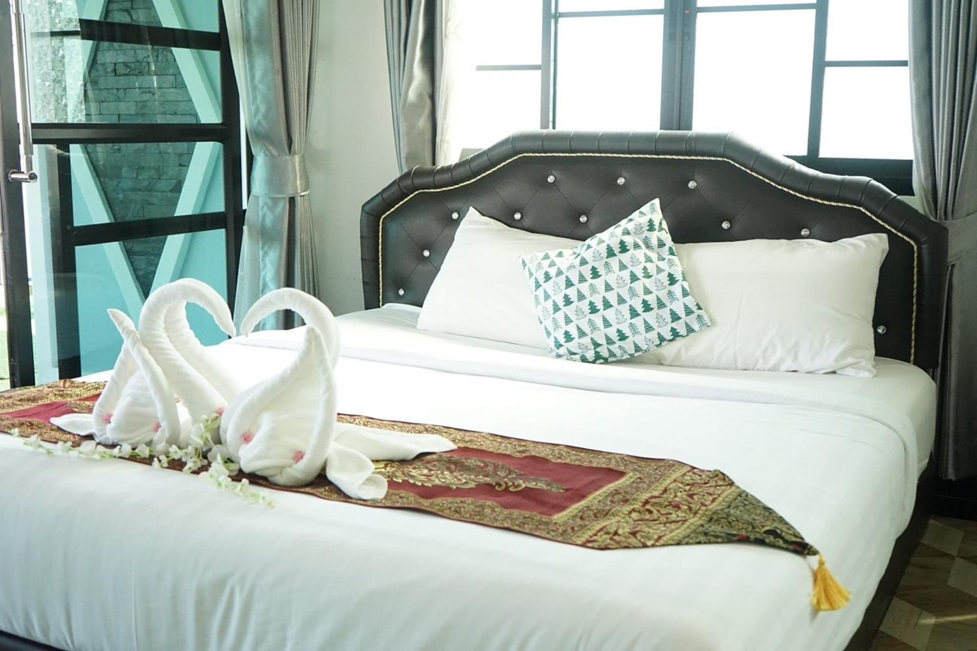 Chaiyai River Front Hotel Сичон Экстерьер фото