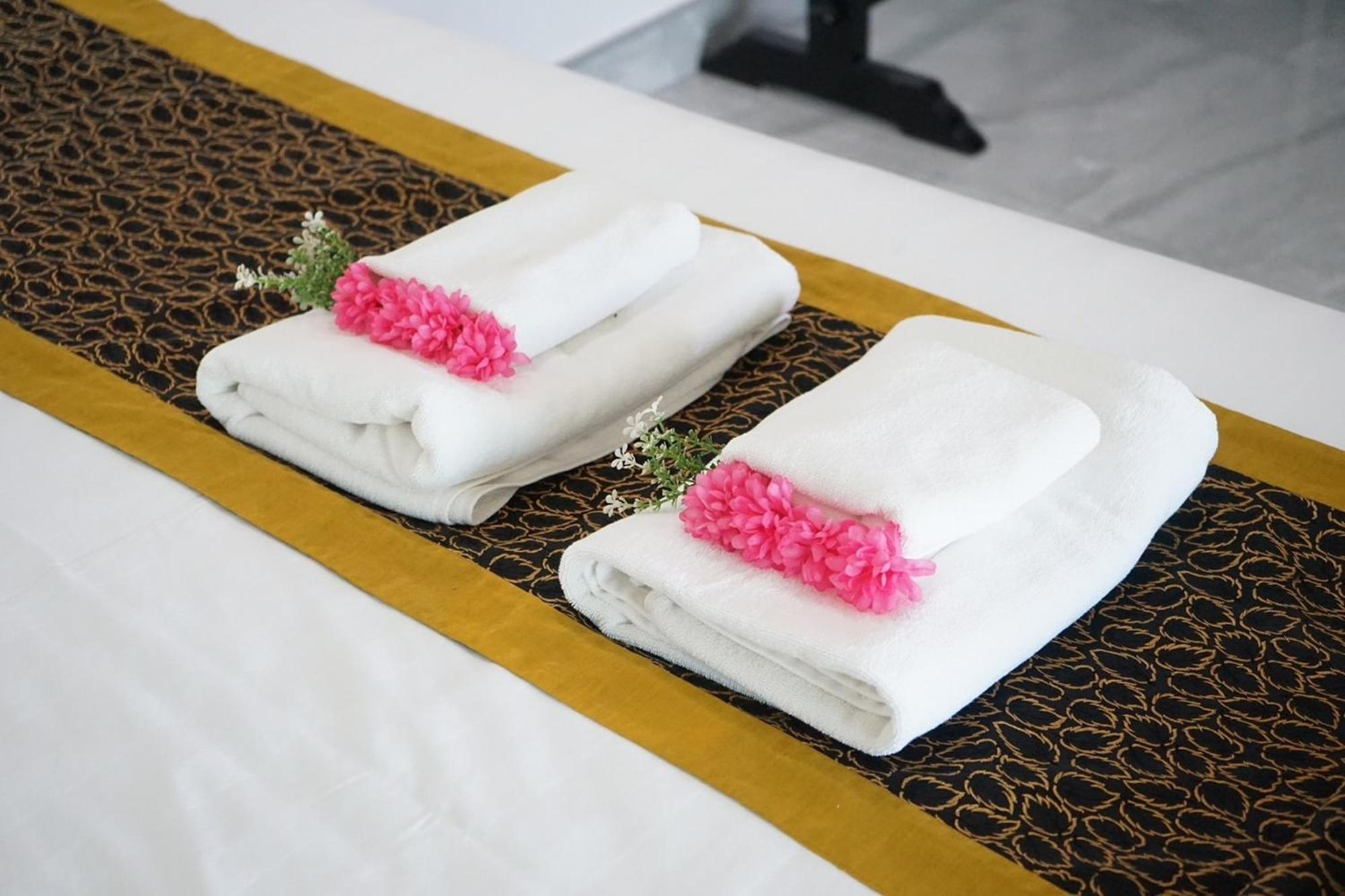Chaiyai River Front Hotel Сичон Экстерьер фото
